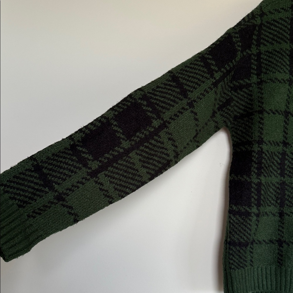 Forest Green Plaid V-Neck Cardigan Sweater - Picture 4 of 7